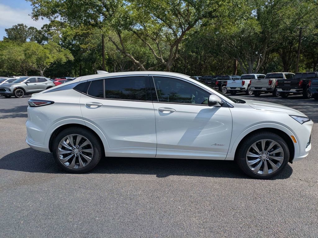 New 2026 Buick Envista Avenir FWD image 3