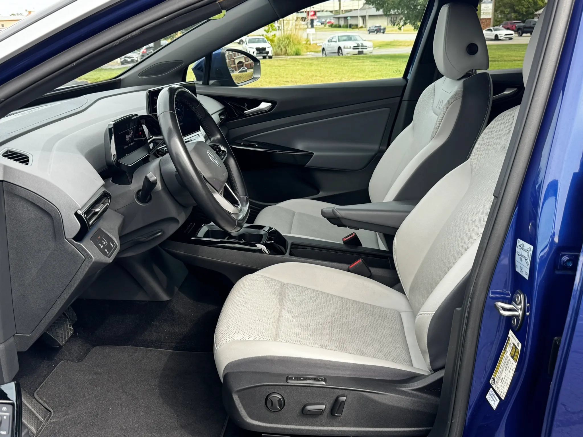 Used 2021 Volkswagen ID.4 Pro S w/ Gradient Package RWD image 7