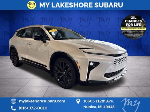 Used 2025 Toyota Crown Signia w/ Advanced Technology Package AWD/4WD image 1