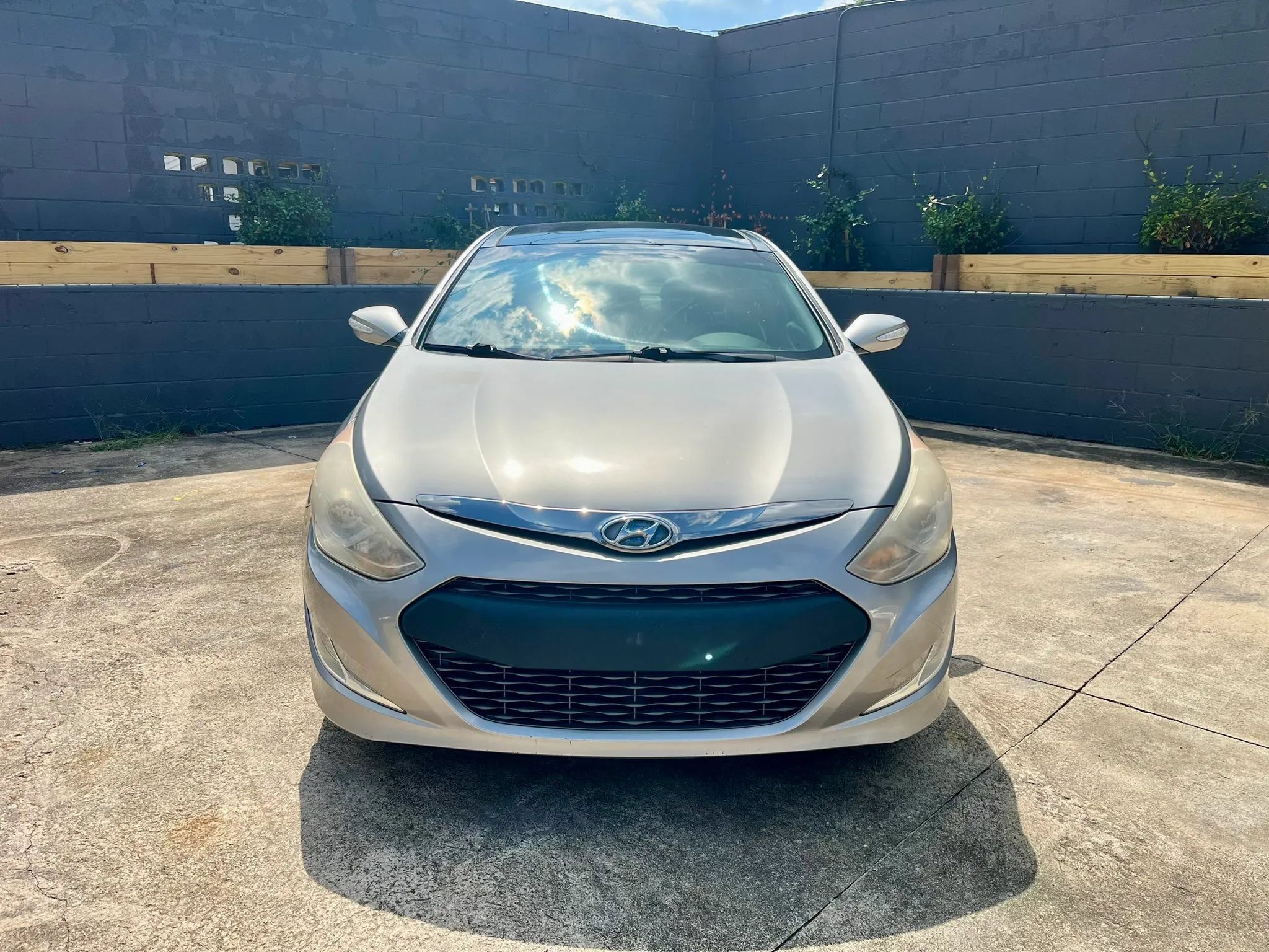 Used 2014 Hyundai Sonata Limited w/ Panoramic Sunroof Package 02 FWD image 2