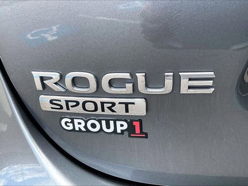 Used 2018 Nissan Rogue Sport SV AWD/4WD image 32
