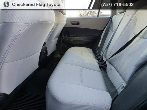 Certified 2025 Toyota Corolla Cross L image 21