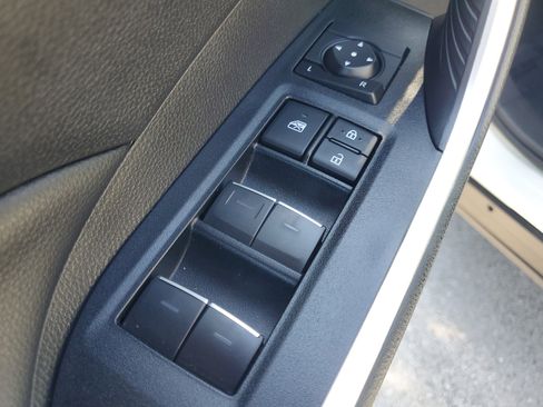 Certified 2025 Toyota RAV4 XLE FWD image 21