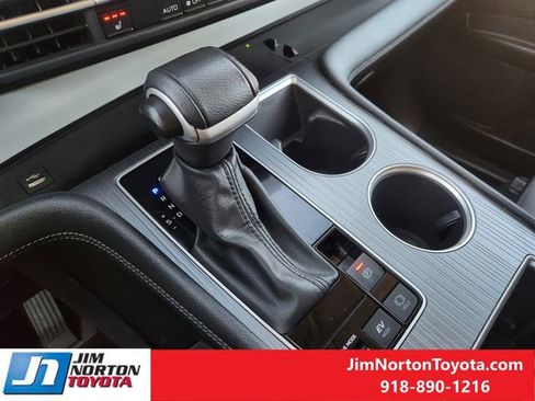 Used 2025 Toyota Sienna XLE image 20
