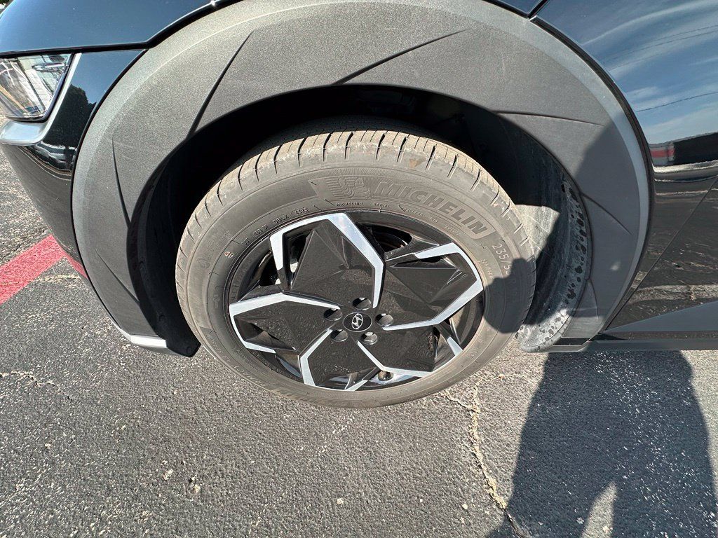 Certified 2024 Hyundai Ioniq 5 SE RWD image 7