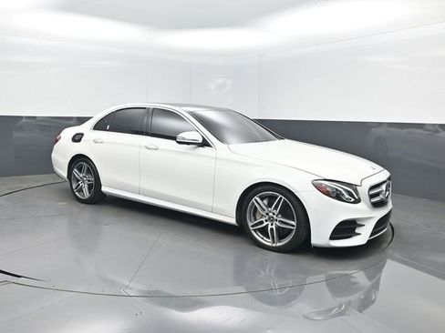 Used 2019 Mercedes-Benz E 300 4MATIC image 33
