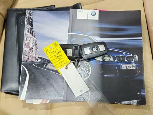 Used 2009 BMW 135i Convertible image 29