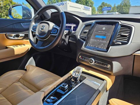 Certified 2023 Volvo XC90 B6 Ultimate AWD/4WD image 12