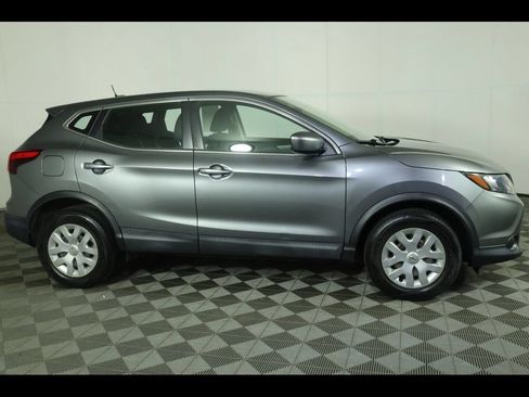 Used 2019 Nissan Rogue Sport S AWD/4WD image 14