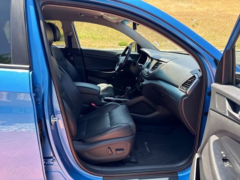 Used 2018 Hyundai Tucson Limited w/ Cargo Package AWD/4WD image 26