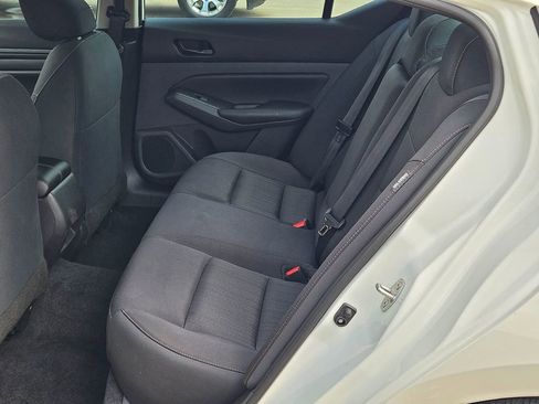Used 2025 Nissan Altima 2.5 S FWD image 15