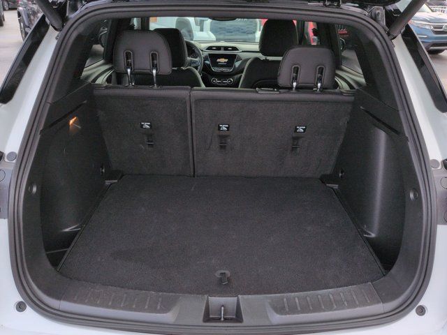 Used 2023 Chevrolet TrailBlazer RS w/ Sun and Liftgate Package FWD image 13