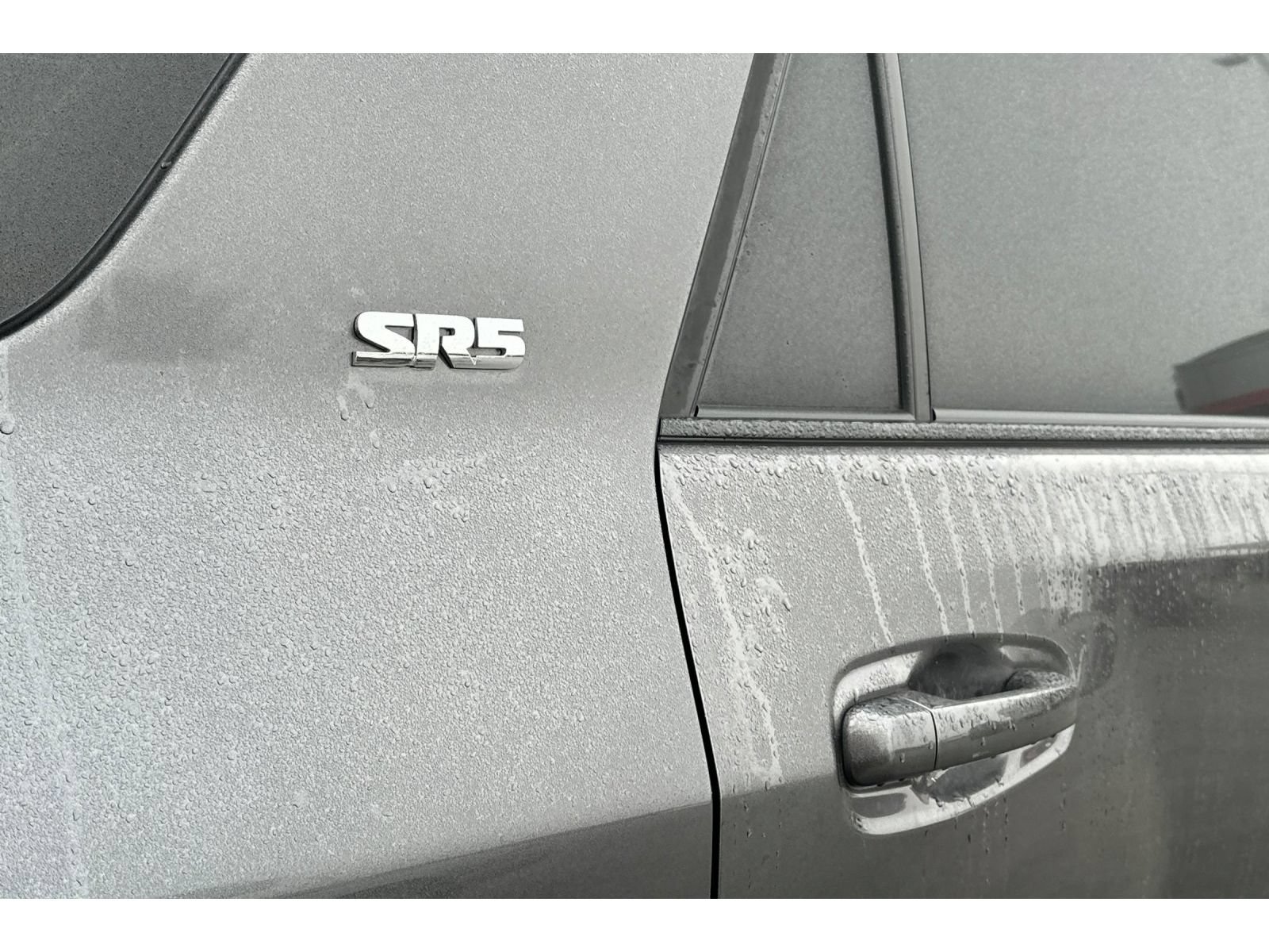 Used 2022 Toyota 4Runner SR5 Premium w/ Moonroof Package RWD image 7