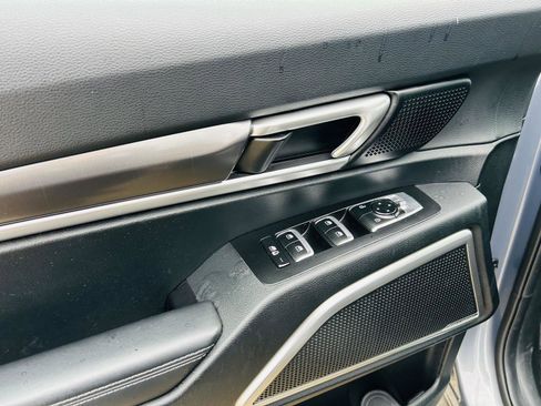 Used 2025 Kia Telluride S AWD/4WD image 13