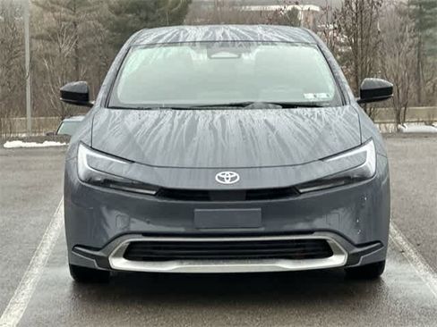 Used 2026 Toyota Prius Plug-In Hybrid image 28