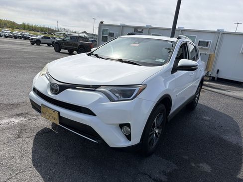 Used 2017 Toyota RAV4 XLE w/ All Weather Liner Package AWD/4WD image 1