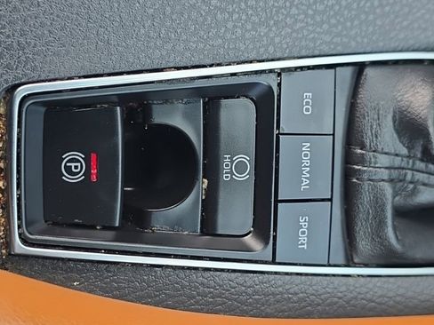 Used 2019 Toyota Avalon Limited w/ Advanced Safety Package FWD image 24