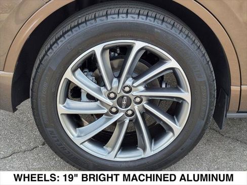 Certified 2022 Lincoln Corsair Grand Touring w/ Elements Technology Bundle AWD/4WD image 9