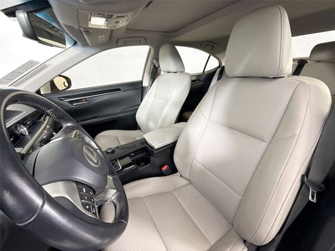 Used 2016 Lexus ES 350 image 3