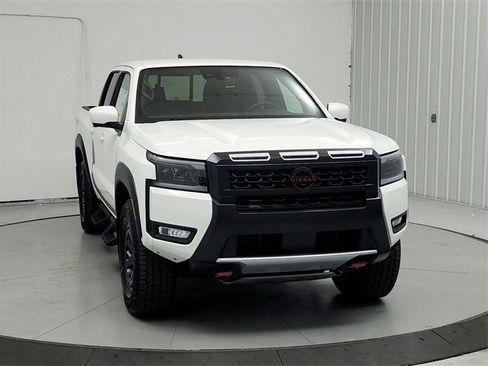 New 2026 Nissan Frontier PRO-4X w/ Pro-4x Convenience Package image 2