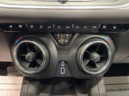 Used 2024 Chevrolet Blazer LT w/ Convenience Package image 24