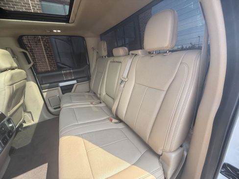 Used 2018 Ford F150 Lariat w/ Equipment Group 502A Luxury AWD/4WD image 22