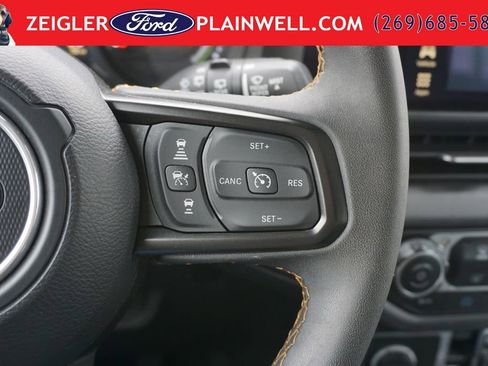 Used 2024 Jeep Wrangler Unlimited AWD/4WD image 24