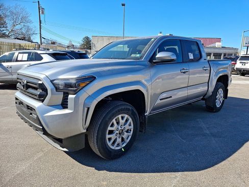 New 2026 Toyota Tacoma SR5 AWD/4WD image 2