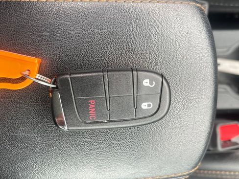 Used 2021 Jeep Compass Limited AWD/4WD image 35