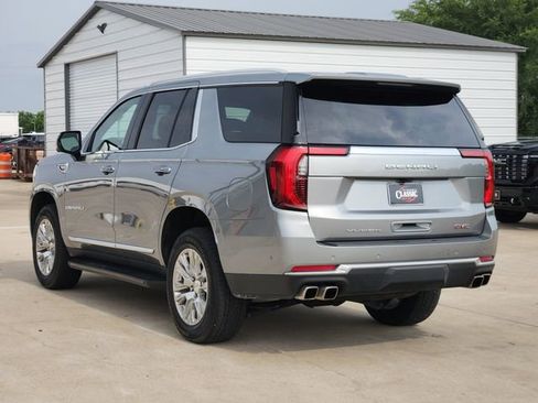 Used 2025 GMC Yukon Denali AWD/4WD image 5