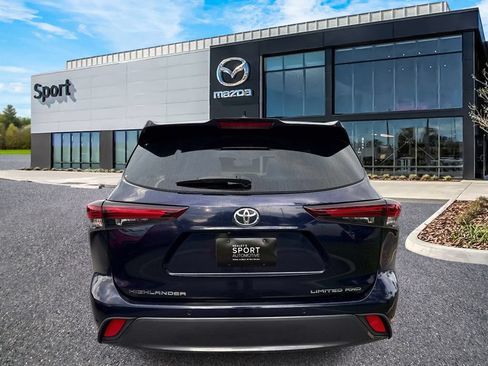 Used 2024 Toyota Highlander Limited AWD/4WD image 4