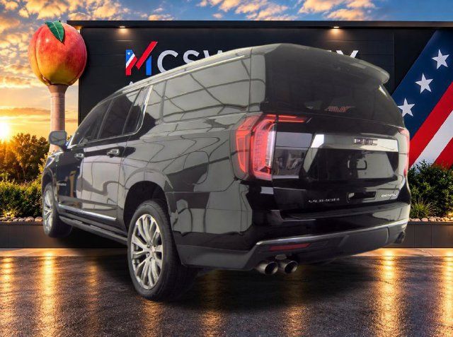 Used 2022 GMC Yukon XL Denali AWD/4WD image 3