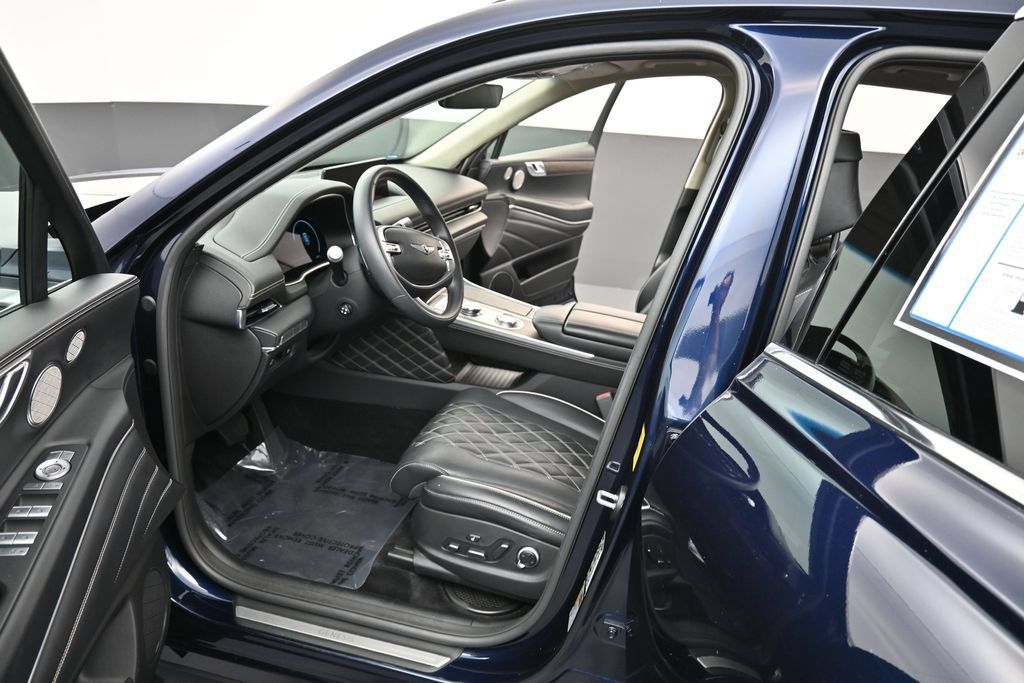 Used 2024 Genesis GV80 3.5T w/ Prestige Package AWD/4WD image 12
