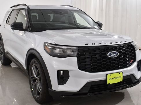 New 2026 Ford Explorer ST w/ Sun And Sound Package AWD/4WD image 4