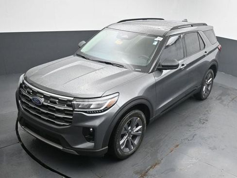 New 2026 Ford Explorer Active w/ Active Comfort Package image 17