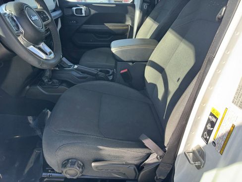 Certified 2024 Jeep Wrangler Unlimited Sahara image 16