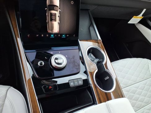 New 2026 Cadillac Escalade Platinum Luxury w/ LPO, Radiant Package image 14