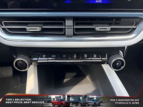 Used 2025 Chevrolet Equinox EV LT image 20