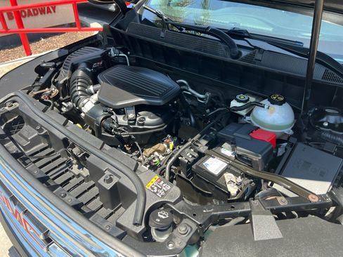 Used 2017 GMC Acadia SLT FWD image 41
