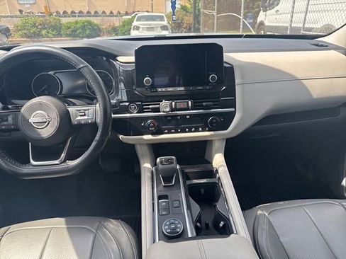 Used 2023 Nissan Pathfinder SV w/ SV Premium Package AWD/4WD image 20