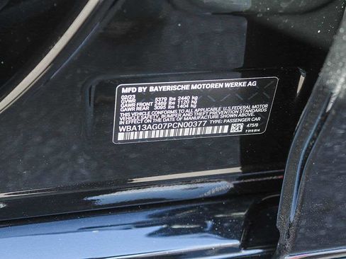 Certified 2023 BMW 530e w/ Convenience Package image 28