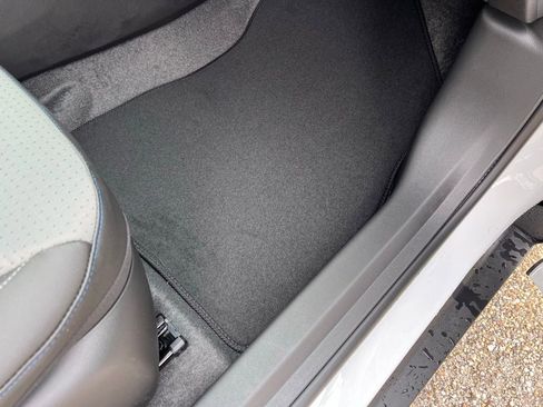 New 2026 Chevrolet Trax LT w/ LT Convenience Package FWD image 10