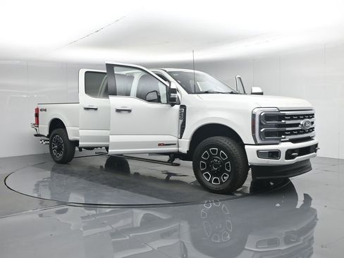 Used 2024 Ford F250 Platinum AWD/4WD image 34