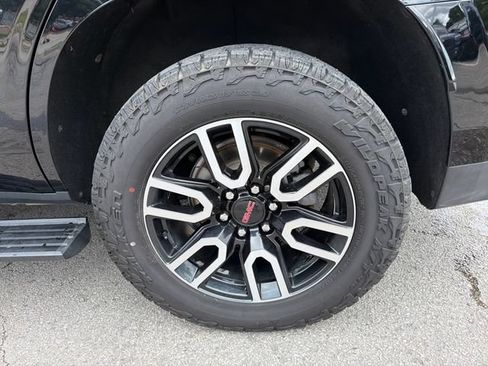 Used 2021 GMC Yukon AT4 w/ AT4 Premium Plus Package AWD/4WD image 31