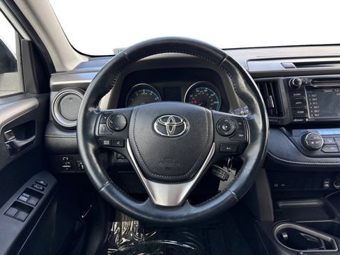 Used 2017 Toyota RAV4 XLE w/ Carpet Mat Package AWD/4WD image 12