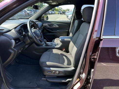 Used 2023 Chevrolet Traverse LT AWD/4WD image 11