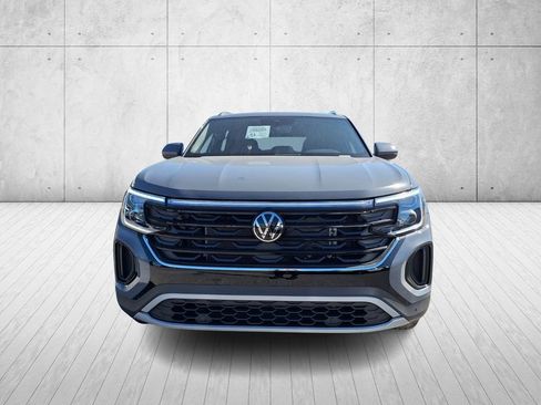 New 2026 Volkswagen Atlas Cross Sport SE image 2