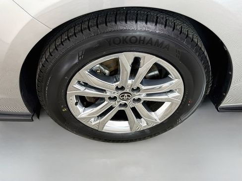 Used 2021 Toyota Sienna XSE w/ XSE Plus Package AWD/4WD image 33