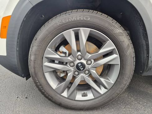 Used 2021 Kia Seltos LX AWD/4WD image 8