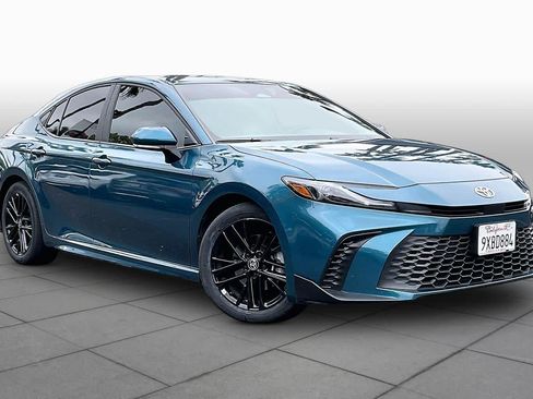 Used 2026 Toyota Camry SE w/ Multimedia Upgrade Package FWD image 2